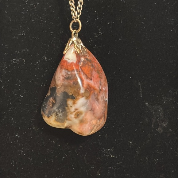 Vintage Agate Pendant Necklace - Picture 3 of 4